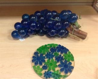 GLASS GRAPES 1960'S?