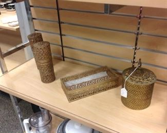 BRASS TOILETRIES SET