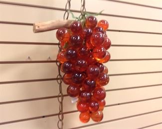 GLASS GRAPE LIGHT VINTAGE