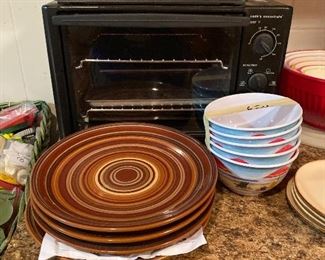 Toaster Oven, Assorted Kitchen Items