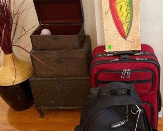 Assorted Luggage, Cribbage Game Board Fish Shape, Stackable Boxes, Flower with Dried Grass