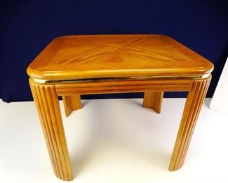 26 x 22.5 x 20.25 Light Wooden End Table