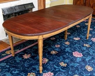 Vintage Oval, Nice Quality Mahogany Dining Table - Shown With Leaf
