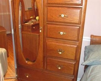 Oak Upright Dresser