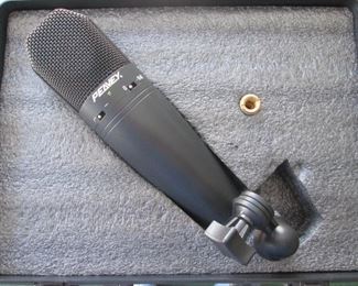 Peavey Microphone