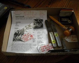Assorted collectibles: WWII knives, bakelite gavel,