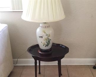 Lamp and Small Table https://ctbids.com/#!/description/share/273079