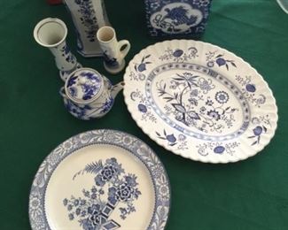 Blue and White Collection https://ctbids.com/#!/description/share/273010