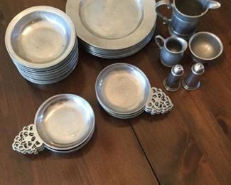 Pewter Place Setting for 8 https://ctbids.com/#!/description/share/273027