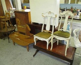 Miscellaneous tables and chairs