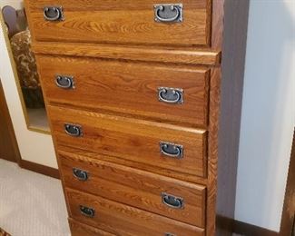 chest of drawers