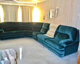 Sectional Sofa, One End Is a Pull-out Bed