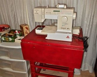 Singer 140 Sewing Machine