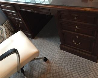 Impressive Partners Desk