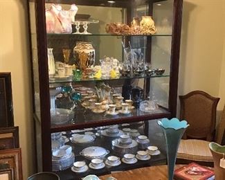 Sliding Door Lighted "Howard Miller" China Cabinet