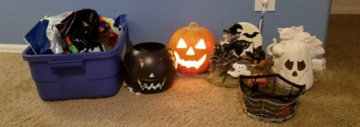 	Halloween Decorative items