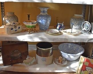 Biscuit Jar, Asian Vases, Ginger Jars, China, Shell Dish, Vintage Radio, Bowl Disney Art, Clock Candle Holders