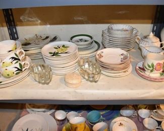 Hundreds of Pieces of China and Glassware