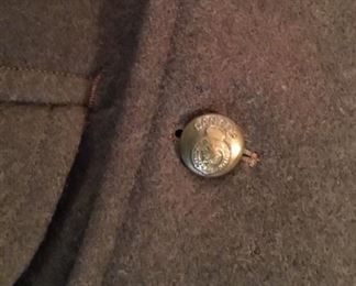 WWII Canadian army "greatcoat" (overcoat) & beret. Winter Issue, sz. M. Sgt strips insignia attached button showing
