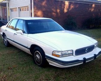 1992 Buick 'LeSabre' with 3.8 L engine, 99,450 miles, garage kept, one non-smoking owner