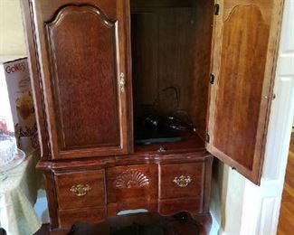 Very useable armoire
