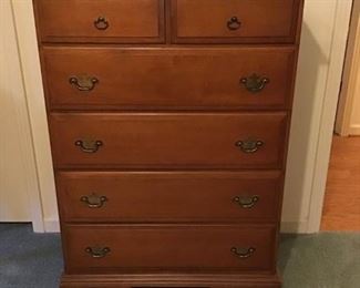 Vintage Mahogany Chest of Drawers