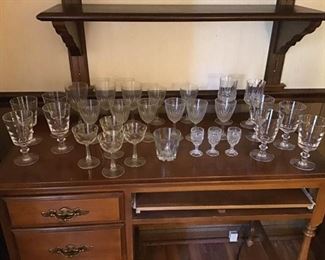 Assortment of crystal/glassware