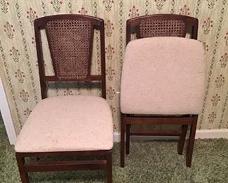 2 Folding Chairs