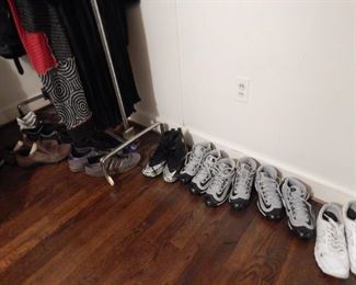 Lots of mens shoes... some new and never worn.
