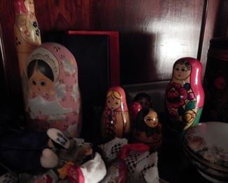 Stack dolls