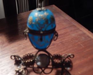 Glass egg