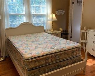 #26	French provincial full size bed with mattress	 $125.00 
