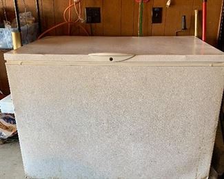 #34 Frigidaire large commercial grade chest freezer works great $40.00