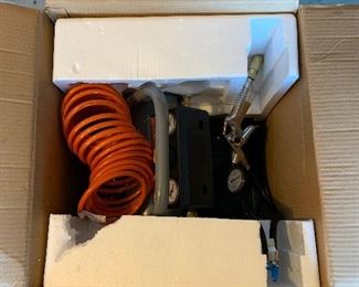 #38 HDX 2 gallon air compressor 100 psi new in box $40.00