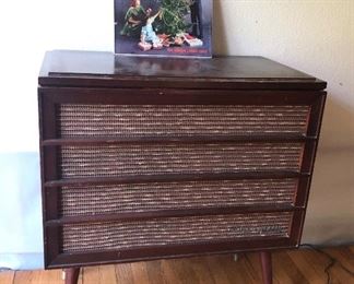 Stereo console