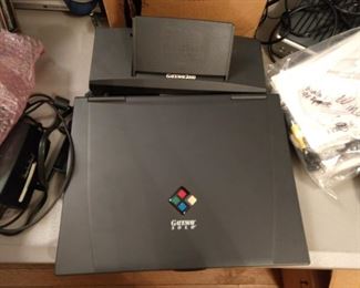 Gateway laptop with docking station cords and software