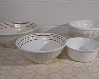 4 Large Mixing Bowls
Lot #: 18