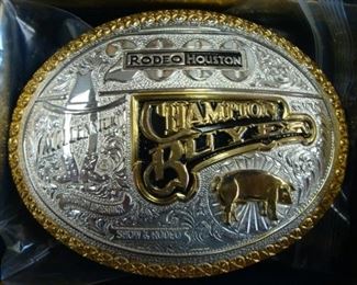 Houston Livestock & Rodeo Belt Buckle 2000 Champion Buyer