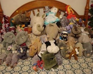 Rhinoceros stuff animal toys.