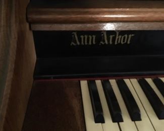 Ann Arbor pump organ