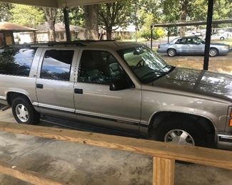 1999 Chevrolet Suburban with 199,939 actual miles -one owner