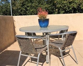 Outdoor Dining Table and Chairs