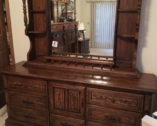 Queen bedroom set - Headboard, rails, two nightstands, chest of drawers and dresser with mirror