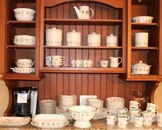 Loads of china and kitchenware