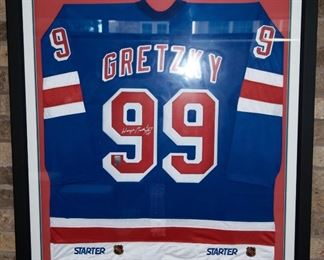 Autographed Wayne Gretzky