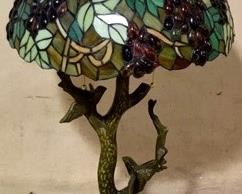 Stained glass lamp