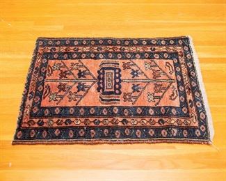 Hand Woven Oriental Persian Rug