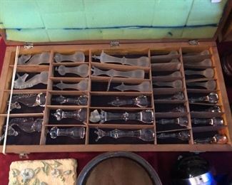 Glass Chess Set - Clear vs Frosted