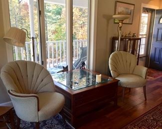 Side chairs with display coffee table