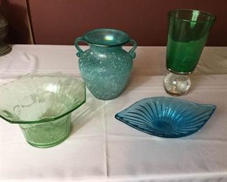 Collection of Blue and Green Glass https://ctbids.com/#!/description/share/276401